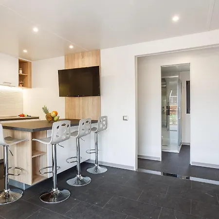 Kemping Lovely Stacaravan In Vabriga With Wifi Poreč