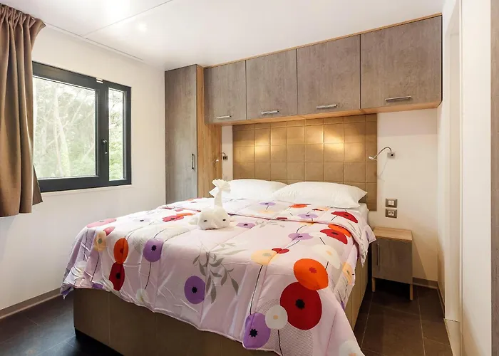 Kemping Lovely Stacaravan In Vabriga With Wifi 5*