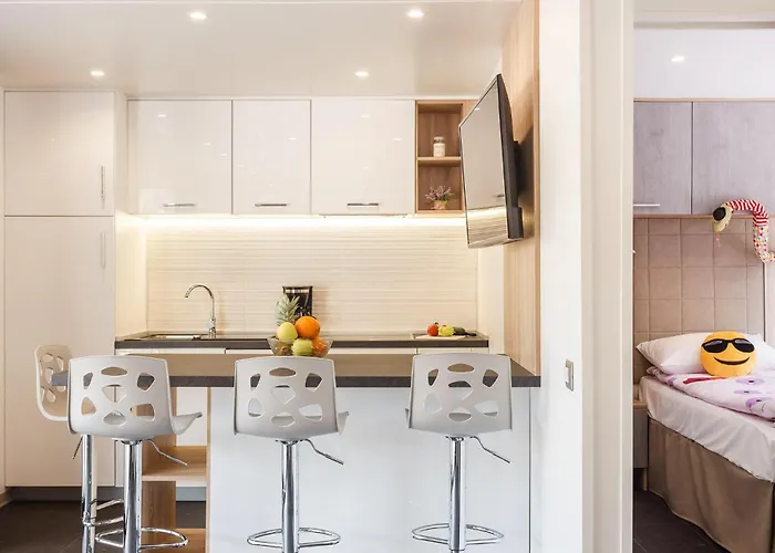 Kemping Lovely Stacaravan In Vabriga With Wifi Poreč