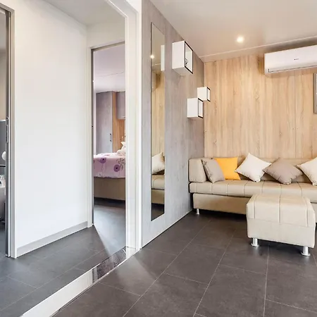 Camping Lovely Stacaravan In Vabriga With Wifi Poreč