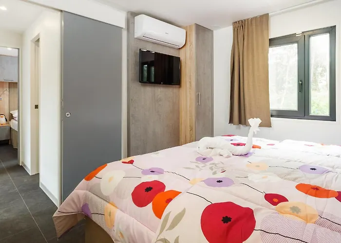 Lovely Stacaravan In Vabriga With Wifi Poreč