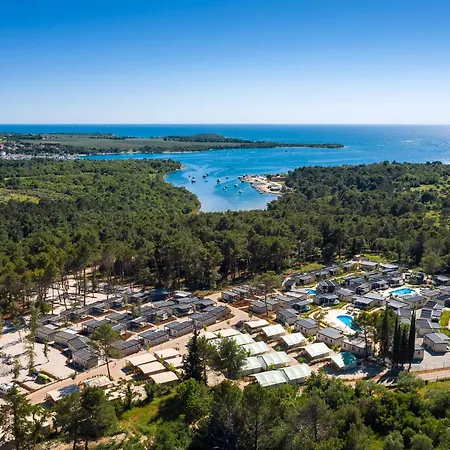 Campsite Lovely Stacaravan In Vabriga With Wifi 5*