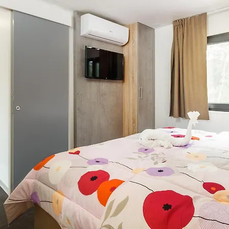 Lovely Stacaravan In Vabriga With Wifi Porec