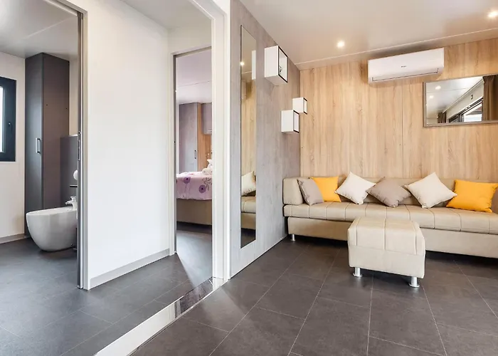 אתר קמפינג Lovely Stacaravan In Vabriga With Wifi פורץ